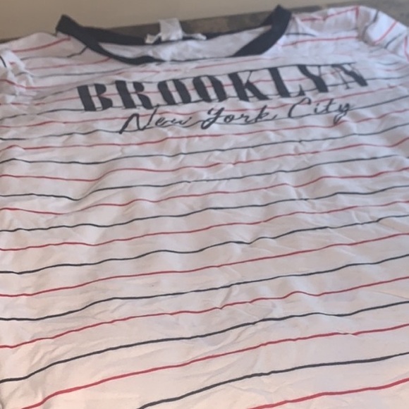 Brooklyn Long style shirt sleeve top tshirt size XS fits med oversized NYC top - Picture 5 of 5